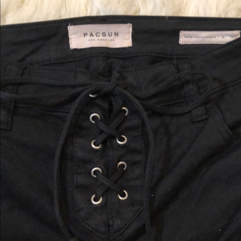 High waisted lace up black shorts - Picture 2 of 3